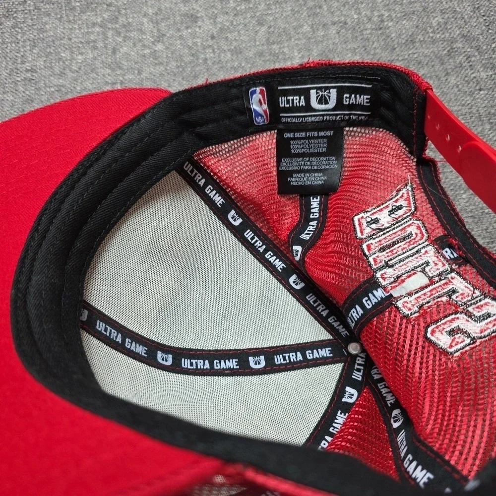 CHICAGO BULLS hat black red adjustable snapback cap mesh back